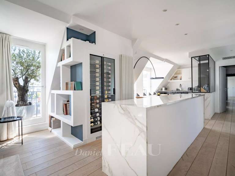 Appartement Paris 16e - 3 chambres - 169m²