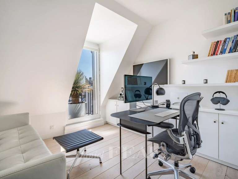 Appartement Paris 16e - 3 chambres - 169m²