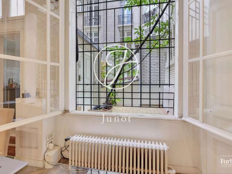 Appartement Paris 16e - 3 chambres - 93m²
