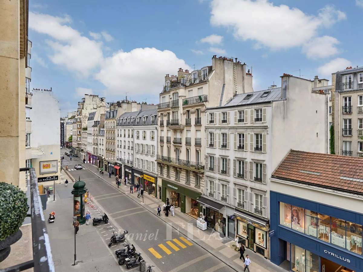 Apartment Paris 16e