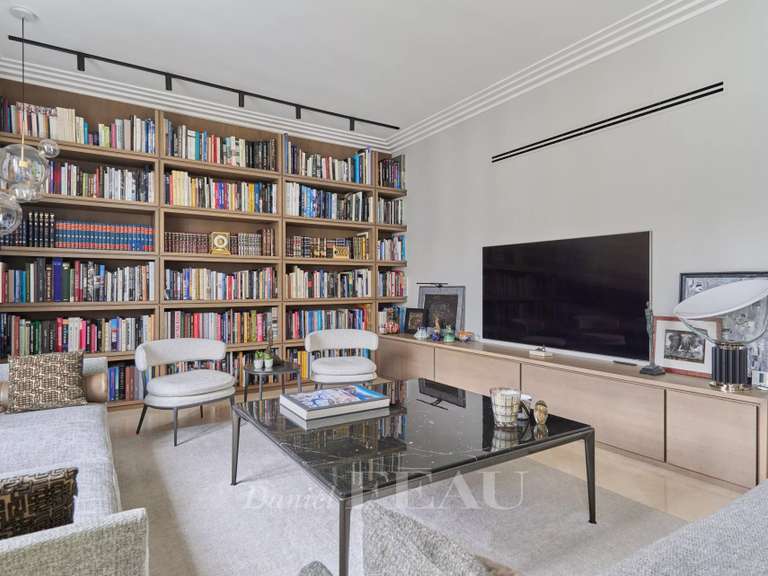Apartment Paris 16e - 3 bedrooms - 172m²