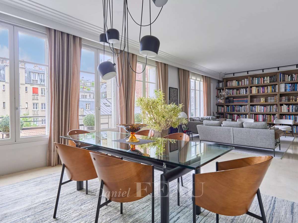 Apartment Paris 16e