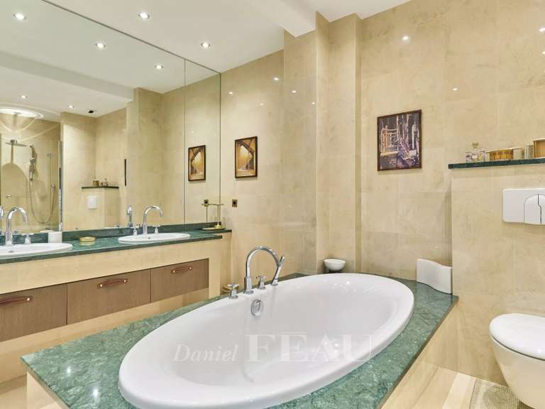 Apartment Paris 16e - 3 bedrooms - 172m²