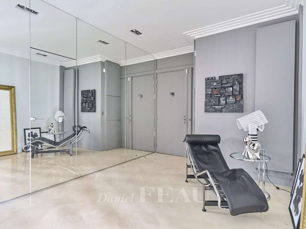 Apartment Paris 16e