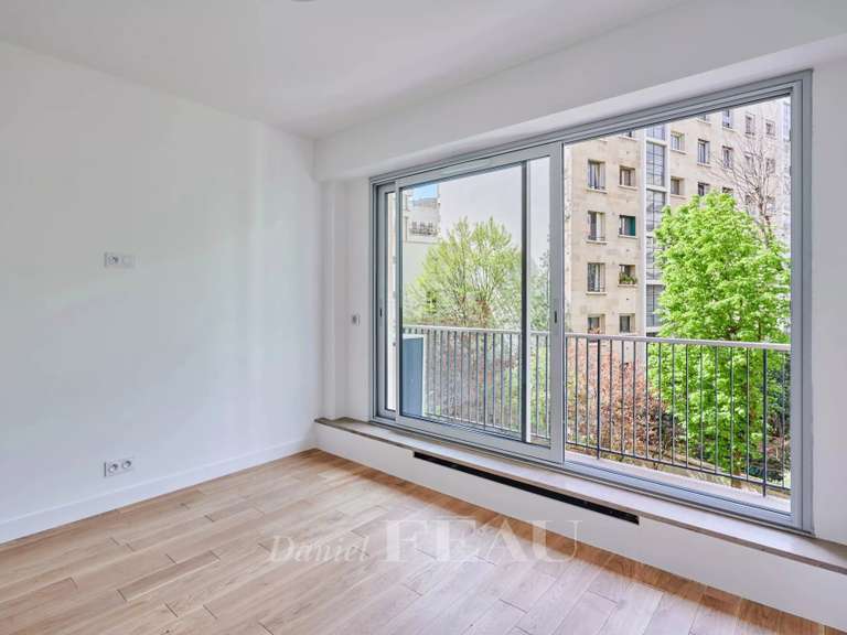 Appartement Paris 16e - 4 chambres - 149m²