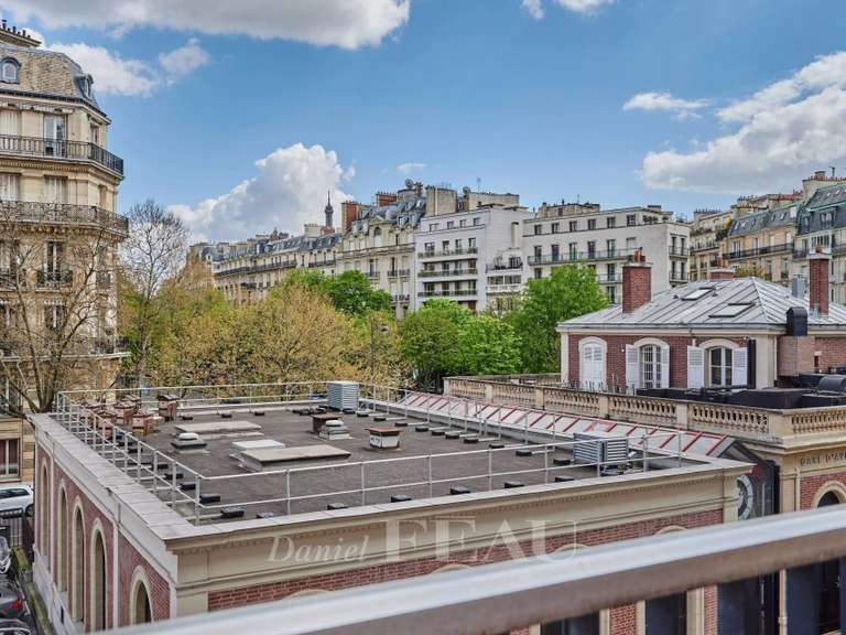 Appartement Paris 16e - 4 chambres - 149m²