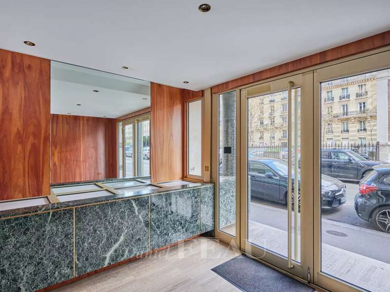 Appartement Paris 16e - 4 chambres - 149m²