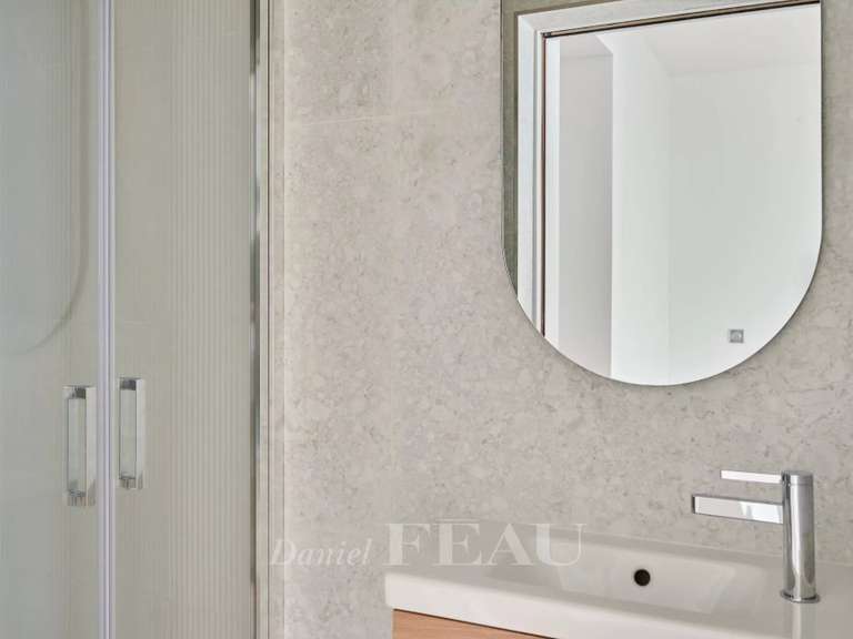 Appartement Paris 16e - 4 chambres - 149m²
