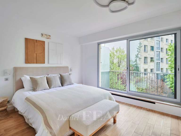 Appartement Paris 16e - 4 chambres - 149m²
