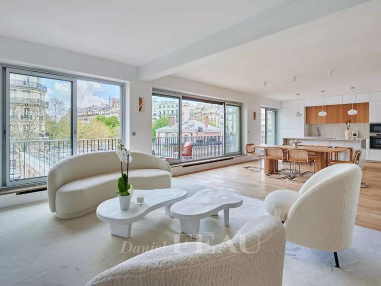 Appartement Paris 16e - 4 chambres - 149m²