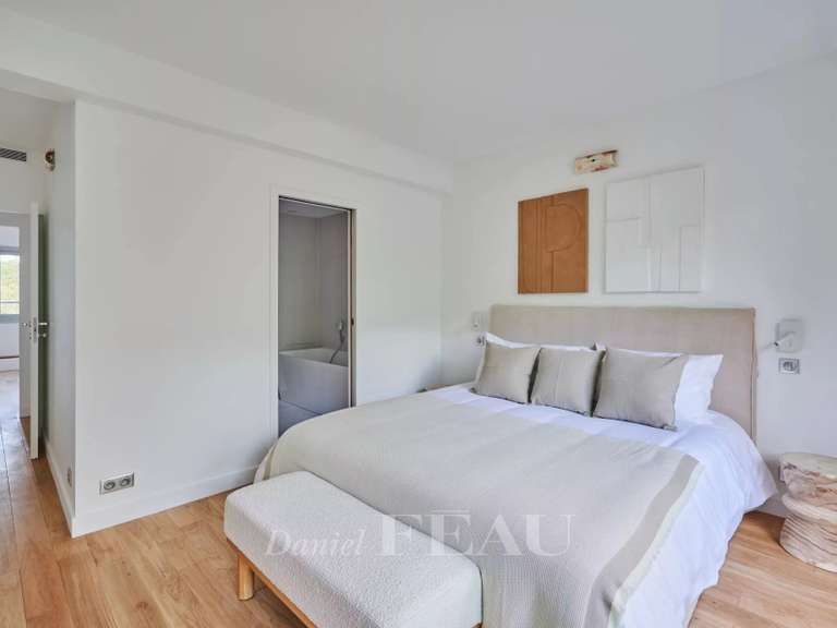 Appartement Paris 16e - 4 chambres - 149m²