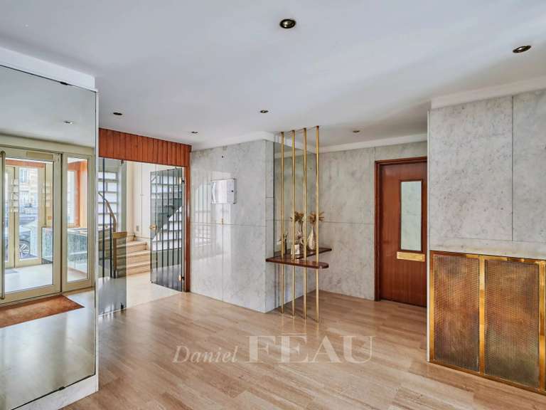Appartement Paris 16e - 4 chambres - 149m²