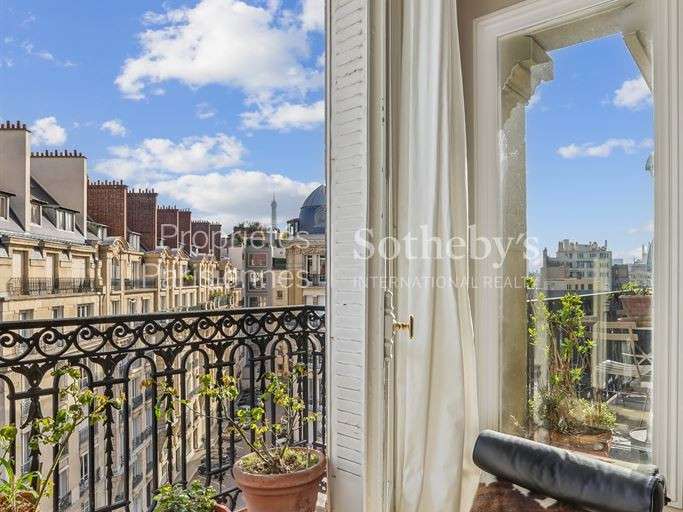 Appartement Paris 16e - 3 chambres - 166m²