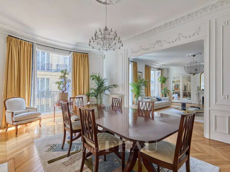 Appartement Paris 16e - 3 chambres - 242m²