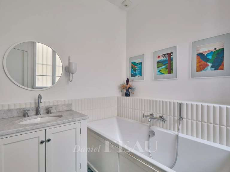 Appartement Paris 16e - 3 chambres - 242m²