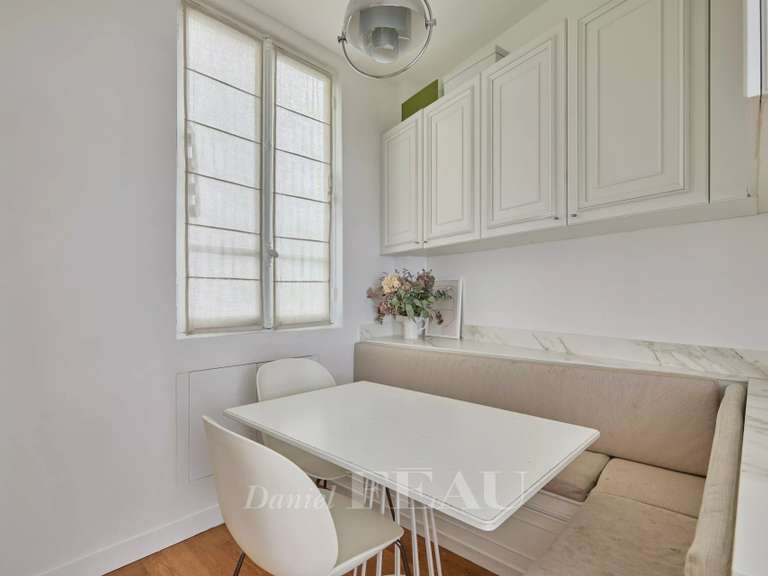 Appartement Paris 16e - 3 chambres - 242m²