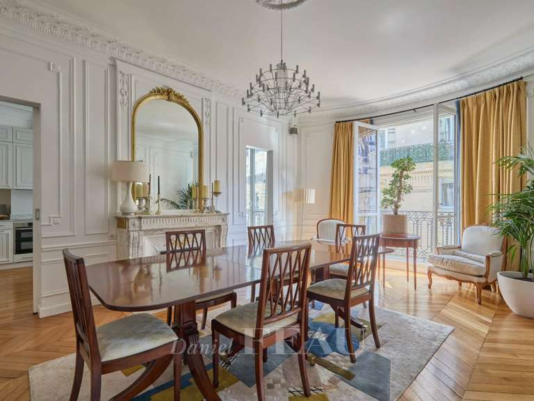 Appartement Paris 16e - 3 chambres - 242m²