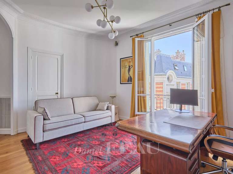 Appartement Paris 16e - 3 chambres - 242m²