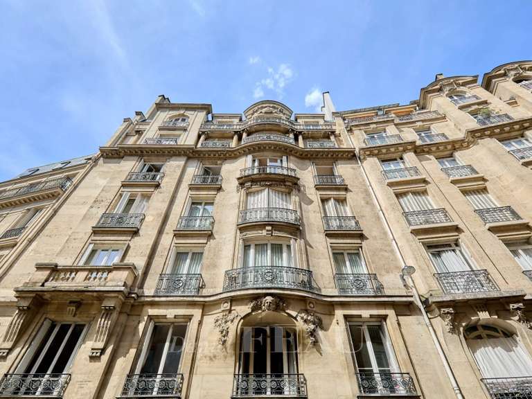 Appartement Paris 16e - 3 chambres - 242m²