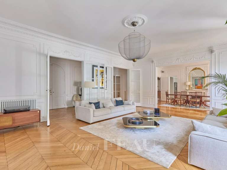 Appartement Paris 16e - 3 chambres - 242m²