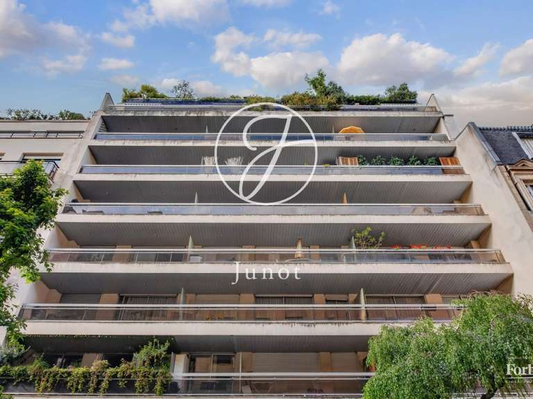 Appartement Paris 16e - 2 chambres - 83m²