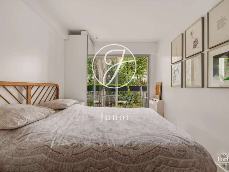 Appartement Paris 16e - 2 chambres - 83m²