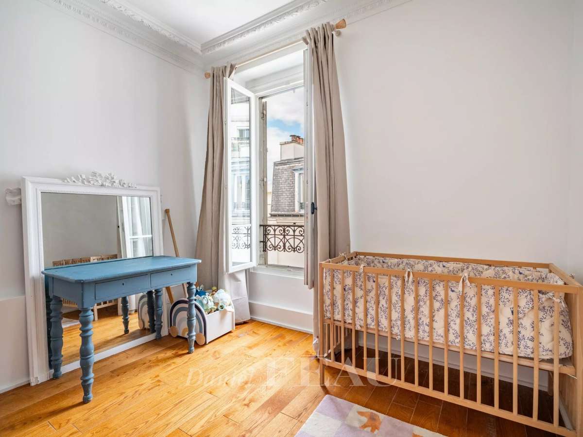 Apartment Paris 16e