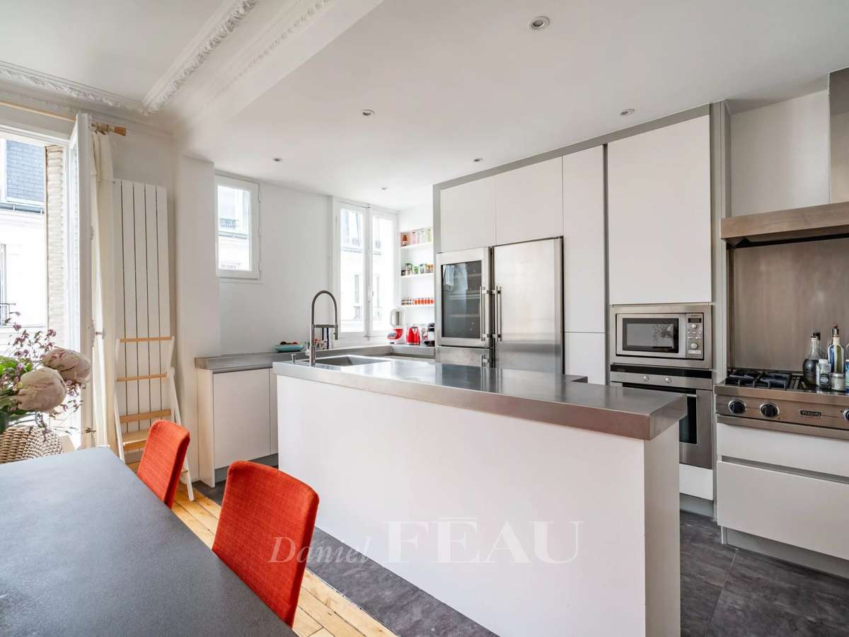 Apartment Paris 16e