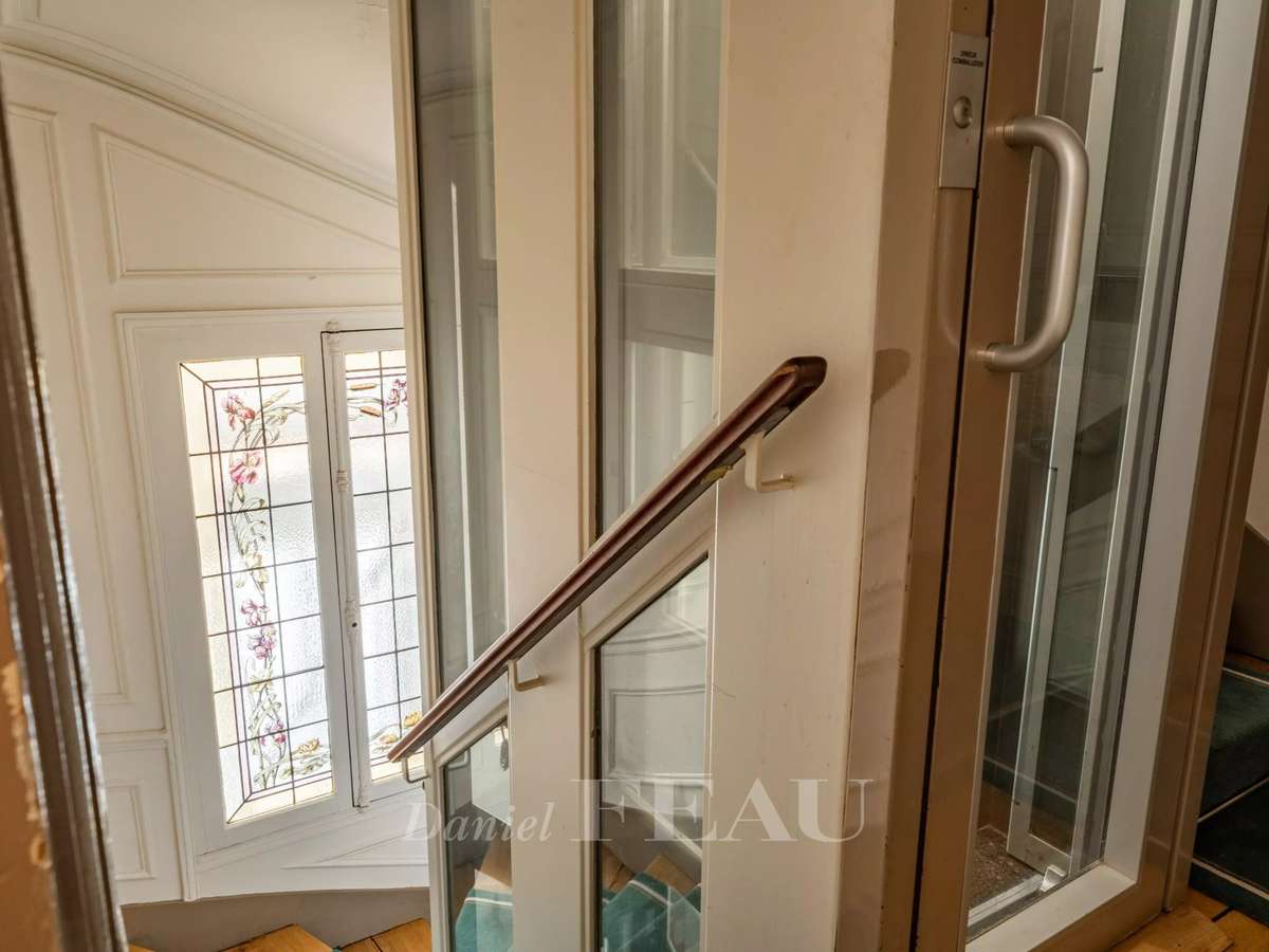 Apartment Paris 16e
