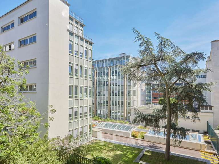 Appartement Paris 16e - 3 chambres - 114m²