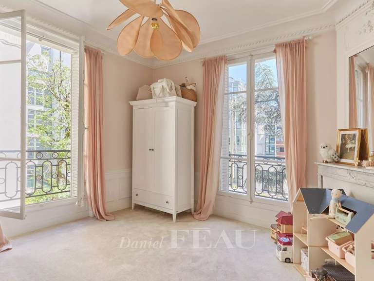 Appartement Paris 16e - 3 chambres - 114m²