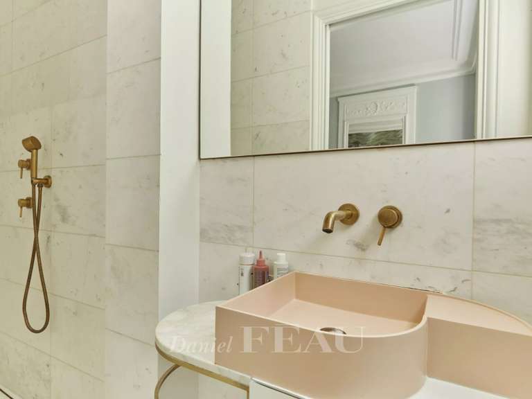 Appartement Paris 16e - 3 chambres - 114m²