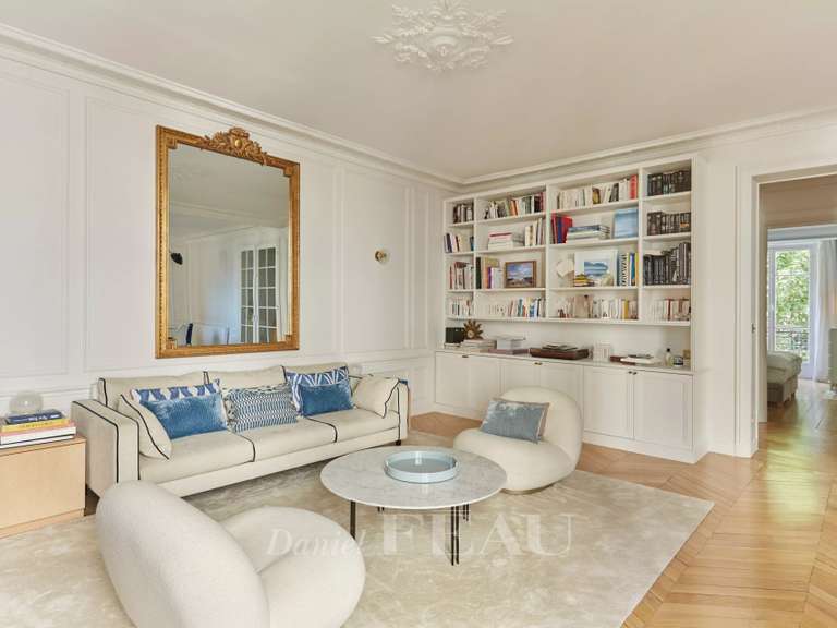 Appartement Paris 16e - 3 chambres - 114m²