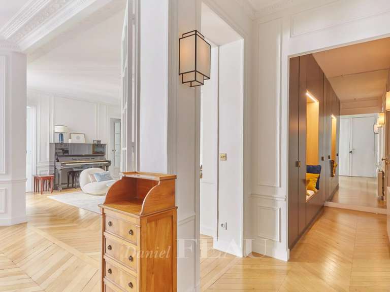 Appartement Paris 16e - 3 chambres - 114m²