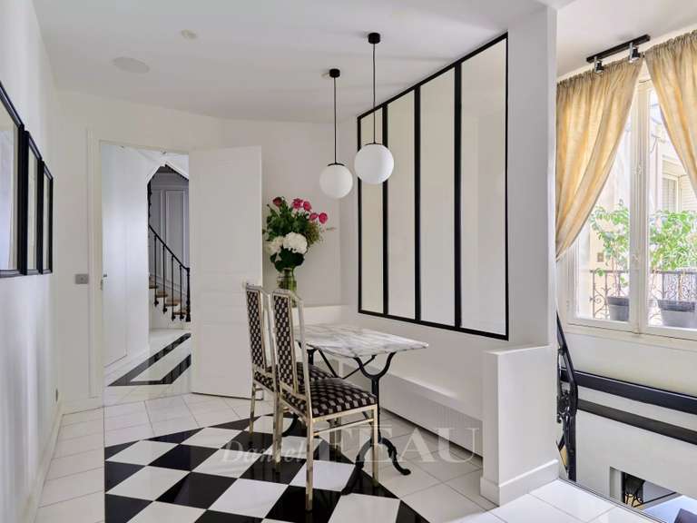 Appartement Paris 16e - 4 chambres - 180m²