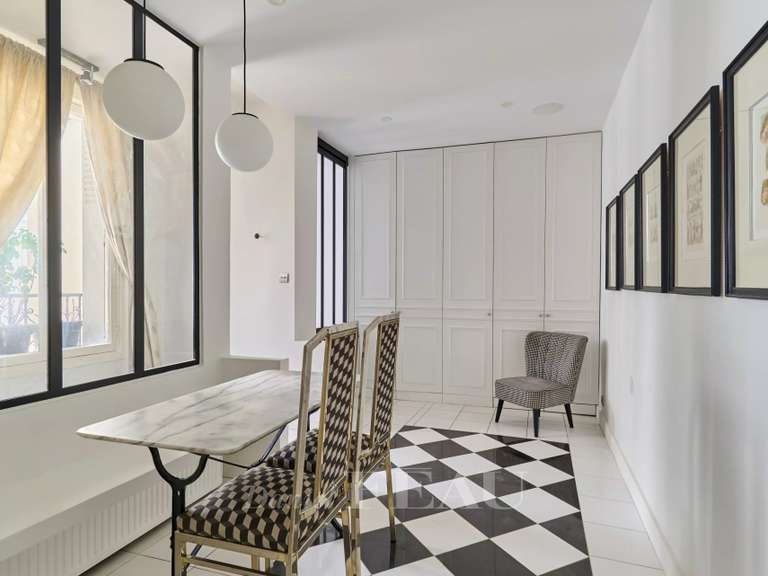 Appartement Paris 16e - 4 chambres - 180m²