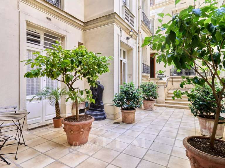 Appartement Paris 16e - 4 chambres - 180m²