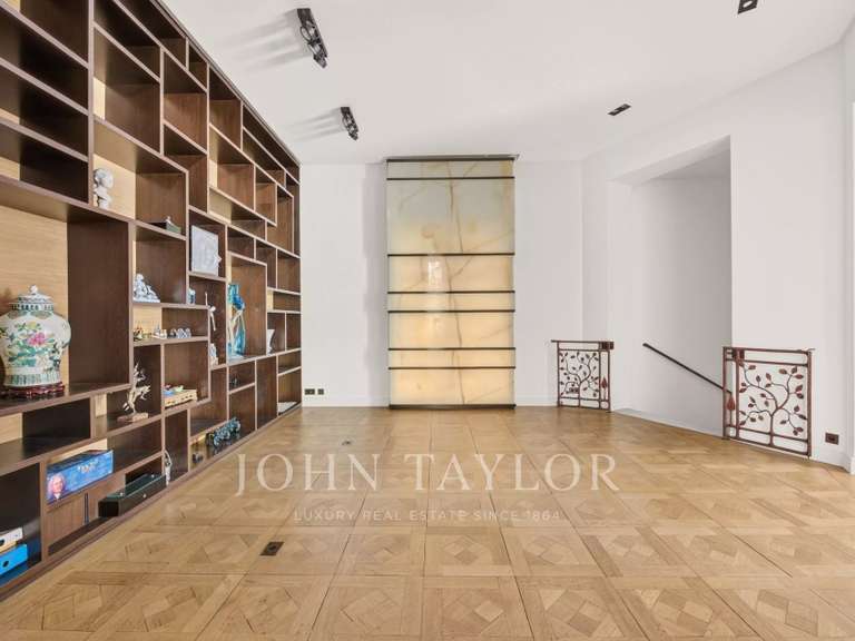 Appartement Paris 16e - 3 chambres - 240m²