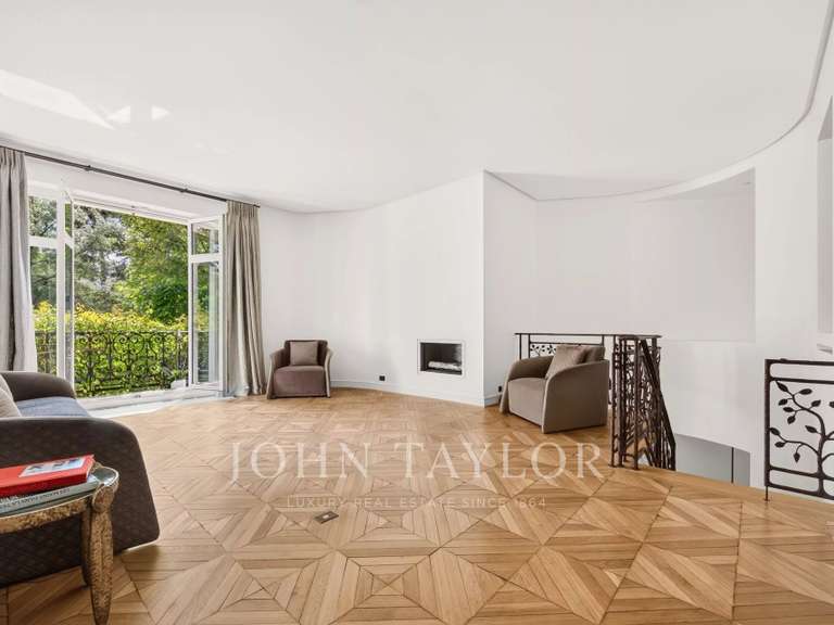 Appartement Paris 16e - 3 chambres - 240m²