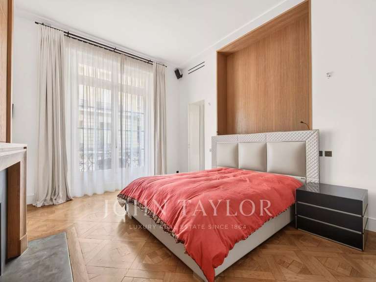Appartement Paris 16e - 3 chambres - 240m²