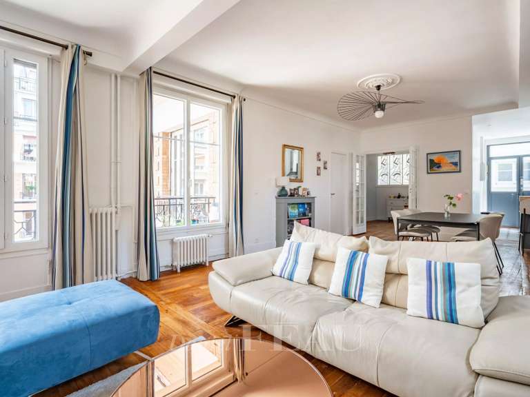 Appartement Paris 16e - 2 chambres - 84m²