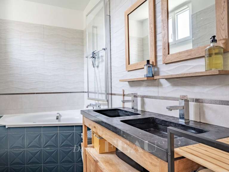 Appartement Paris 16e - 2 chambres - 84m²