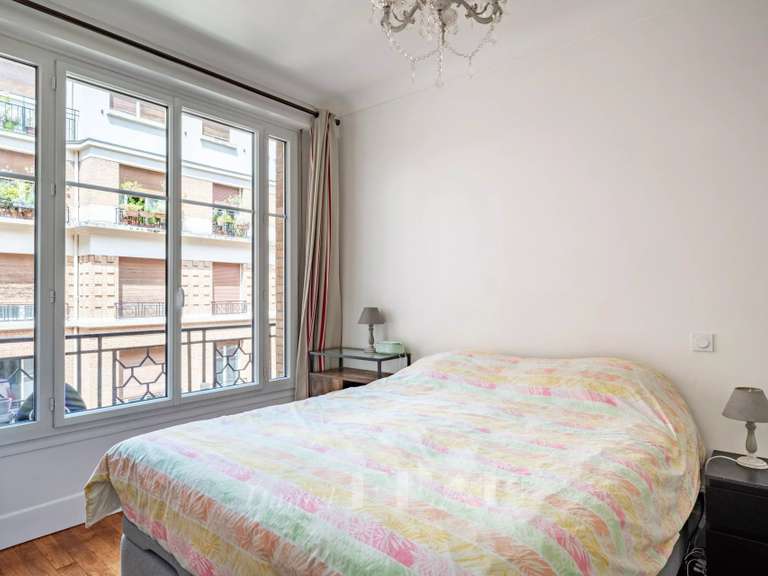 Appartement Paris 16e - 2 chambres - 84m²