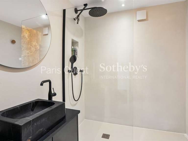 Appartement Paris 16e - 3 chambres - 96m²