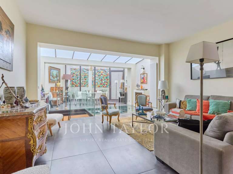 Appartement Paris 16e - 2 chambres - 125m²