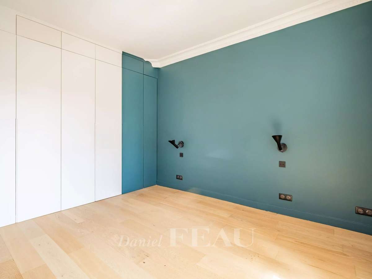 Apartment Paris 16e