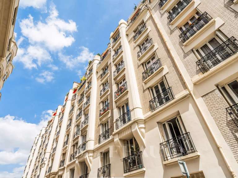 Appartement Paris 16e - 2 chambres - 67m²