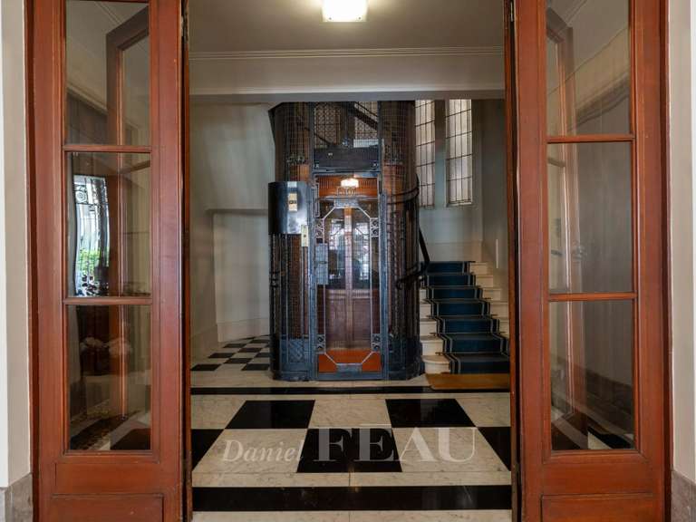 Appartement Paris 16e - 3 chambres - 116m²