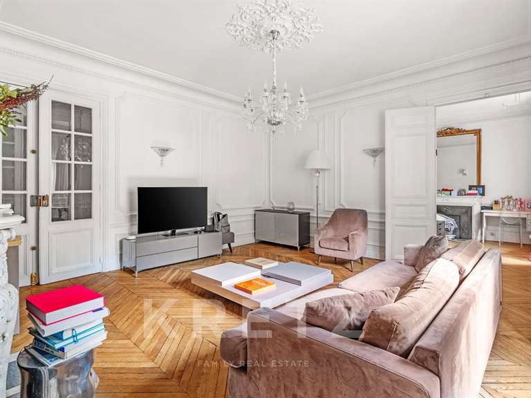Appartement Paris 16e - 3 chambres - 145m²