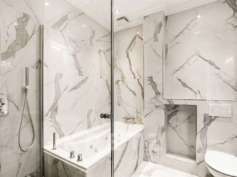 Appartement Paris 16e - 3 chambres - 145m²